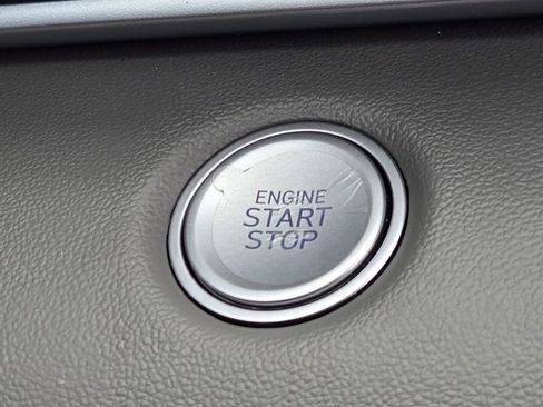 Certified 2025 Hyundai Elantra Sport image 20