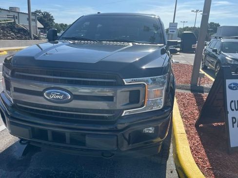 Used 2018 Ford F150 XLT w/ Equipment Group 302A Luxury AWD/4WD image 3