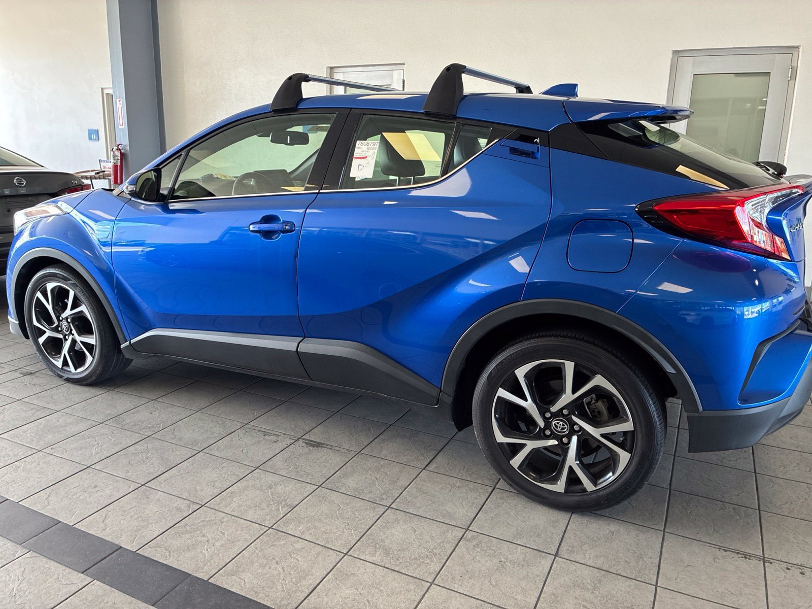 Used 2019 Toyota C-HR Limited FWD image 2