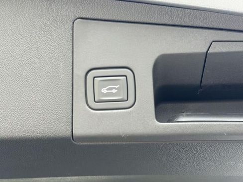 Certified 2023 Cadillac XT5 Sportv w/ Technology Package AWD/4WD image 19