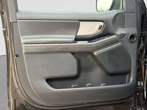 Used 2025 Ford Expedition Active AWD/4WD image 20