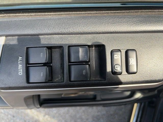 Used 2014 Toyota 4Runner Limited AWD/4WD image 17