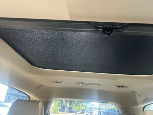 Used 2011 Buick Enclave CXL FWD image 12