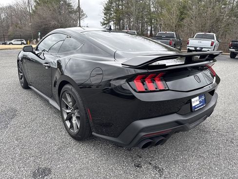 Used 2024 Ford Mustang Dark Horse image 5