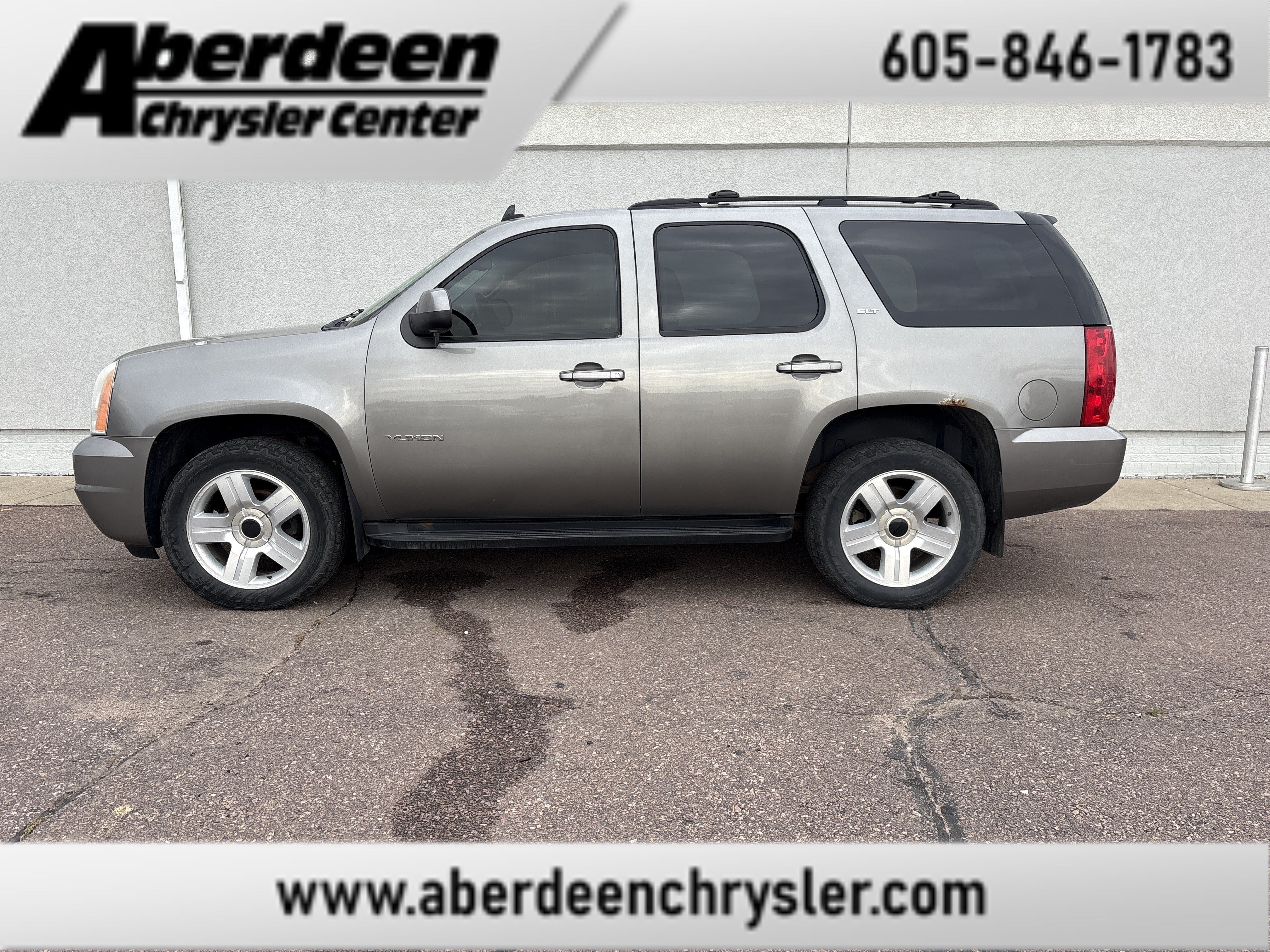 Used 2012 GMC Yukon SLT AWD/4WD image 1
