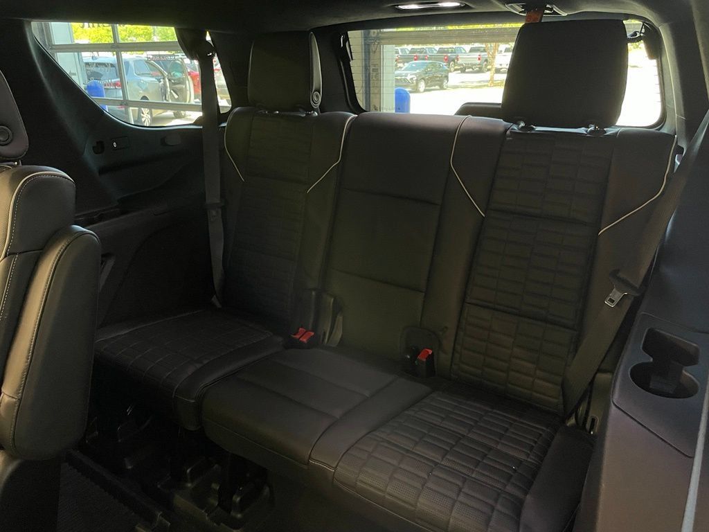 Used 2023 Cadillac Escalade Sport Platinum w/ LPO, ONYX Package AWD/4WD image 56