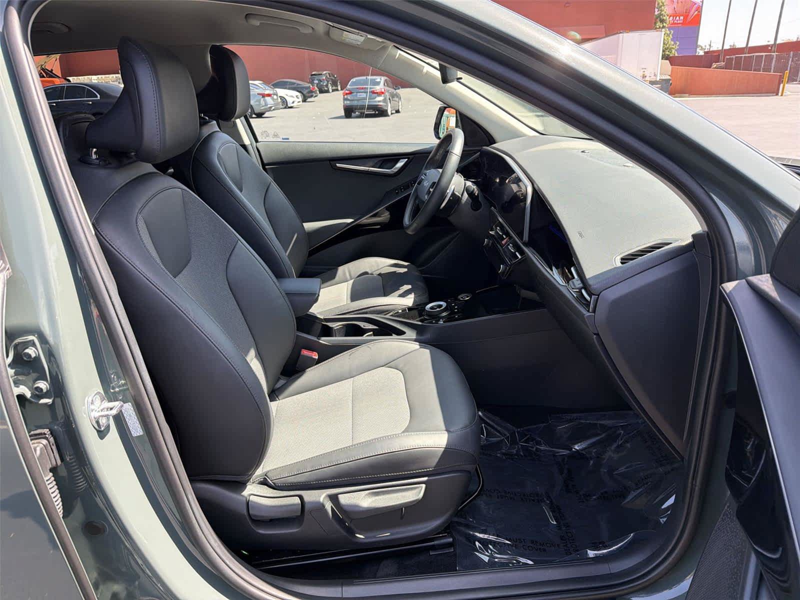 Used 2023 Kia Niro Wind FWD image 15