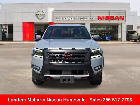 Used 2025 Nissan Frontier Pro-X w/ Pro Convenience Package RWD image 11