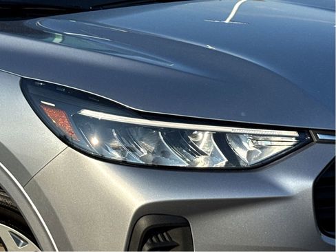 Used 2023 Ford Escape ST-Line Select w/ Tech Pack #2 image 5