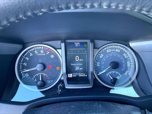 Used 2023 Toyota Tacoma SR5 AWD/4WD image 25