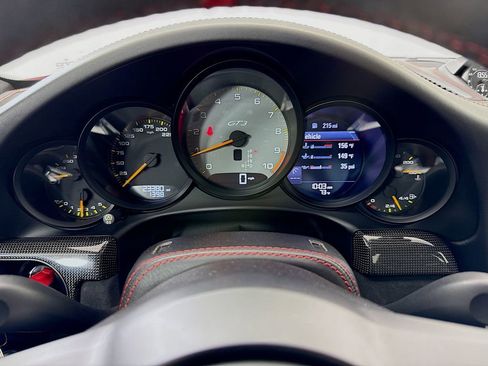 Certified 2018 Porsche 911 GT3 RWD image 17