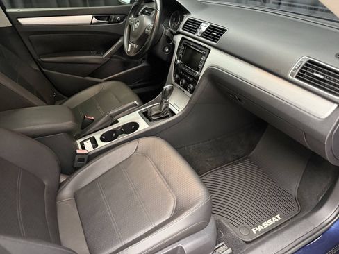 Used 2013 Volkswagen Passat TDI SE FWD image 22