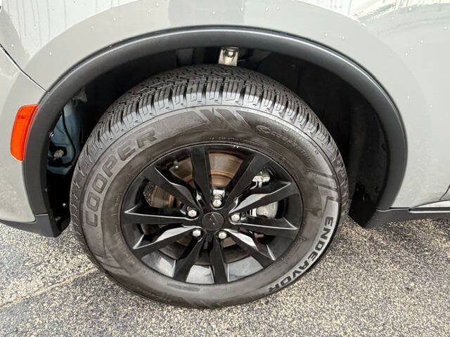 Used 2022 Dodge Durango SXT AWD/4WD image 17