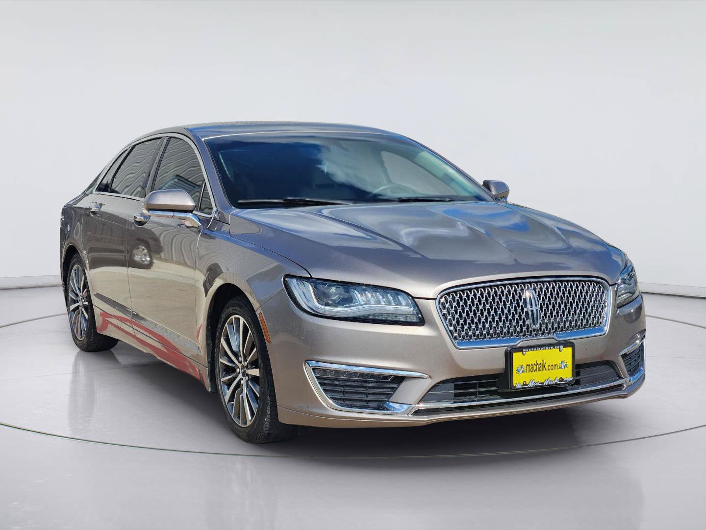 Used 2020 Lincoln MKZ w/ Convenience Package FWD image 3