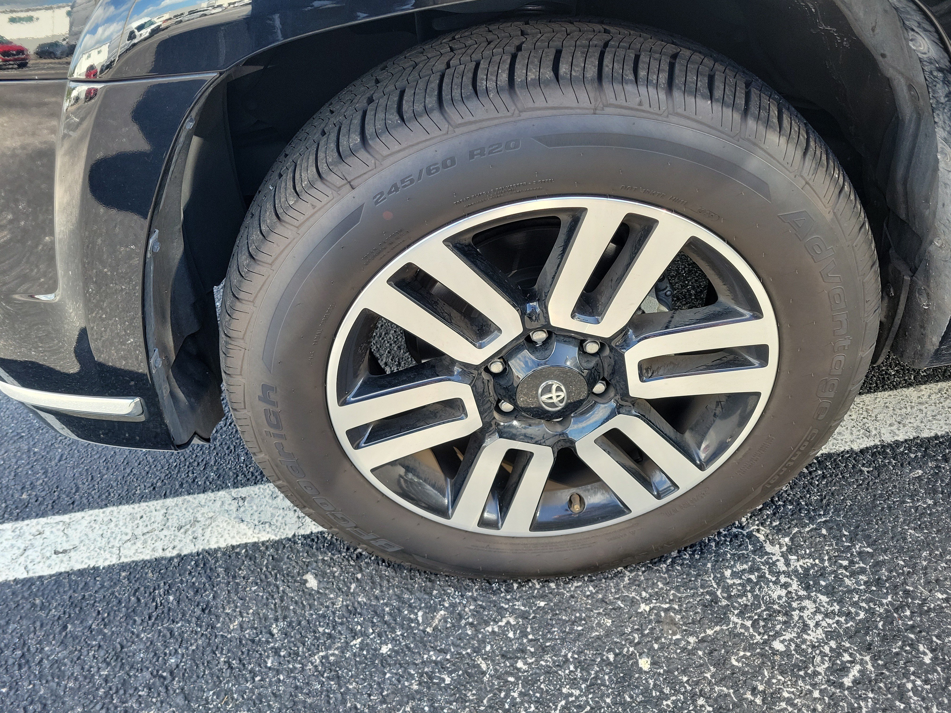Used 2022 Toyota 4Runner Limited RWD image 5