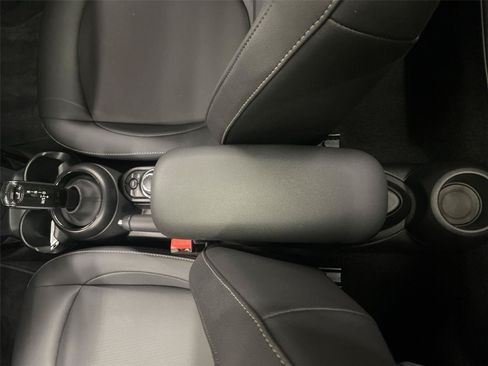 Certified 2023 MINI Cooper 2-Door Hardtop FWD image 26