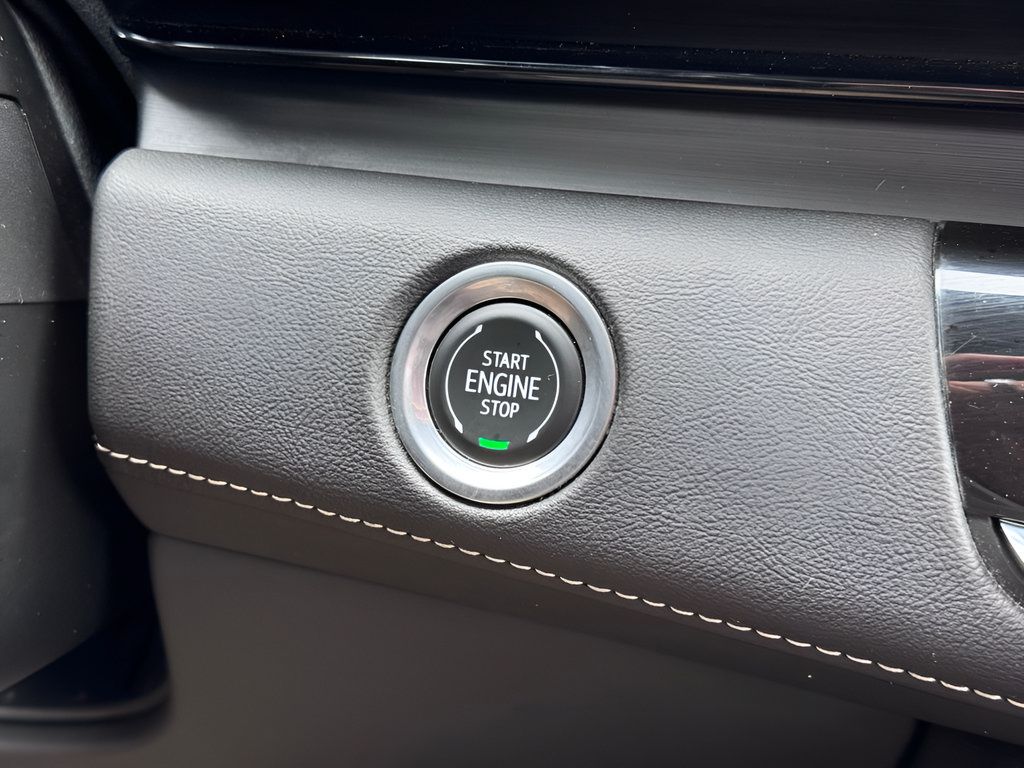 Used 2023 Cadillac Escalade Sport AWD/4WD image 20
