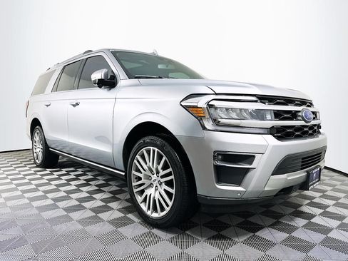 Used 2023 Ford Expedition Max Limited image 7