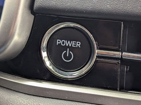 Used 2025 Mitsubishi Outlander SE image 28