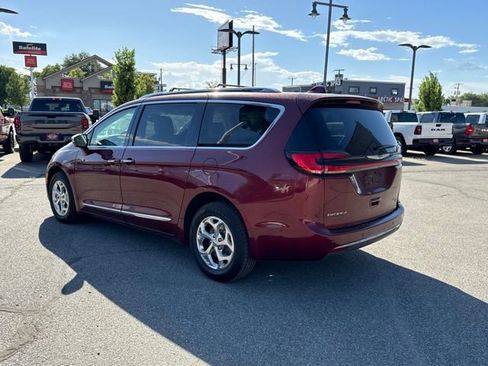 Used 2021 Chrysler Pacifica Limited w/ Premium & Safety Sphere Group AWD/4WD image 4