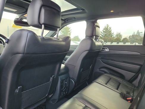 Used 2020 Jeep Grand Cherokee Limited image 14