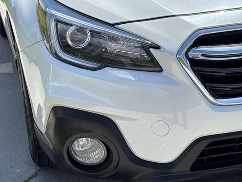 Used 2019 Subaru Outback 2.5i Limited AWD/4WD image 10