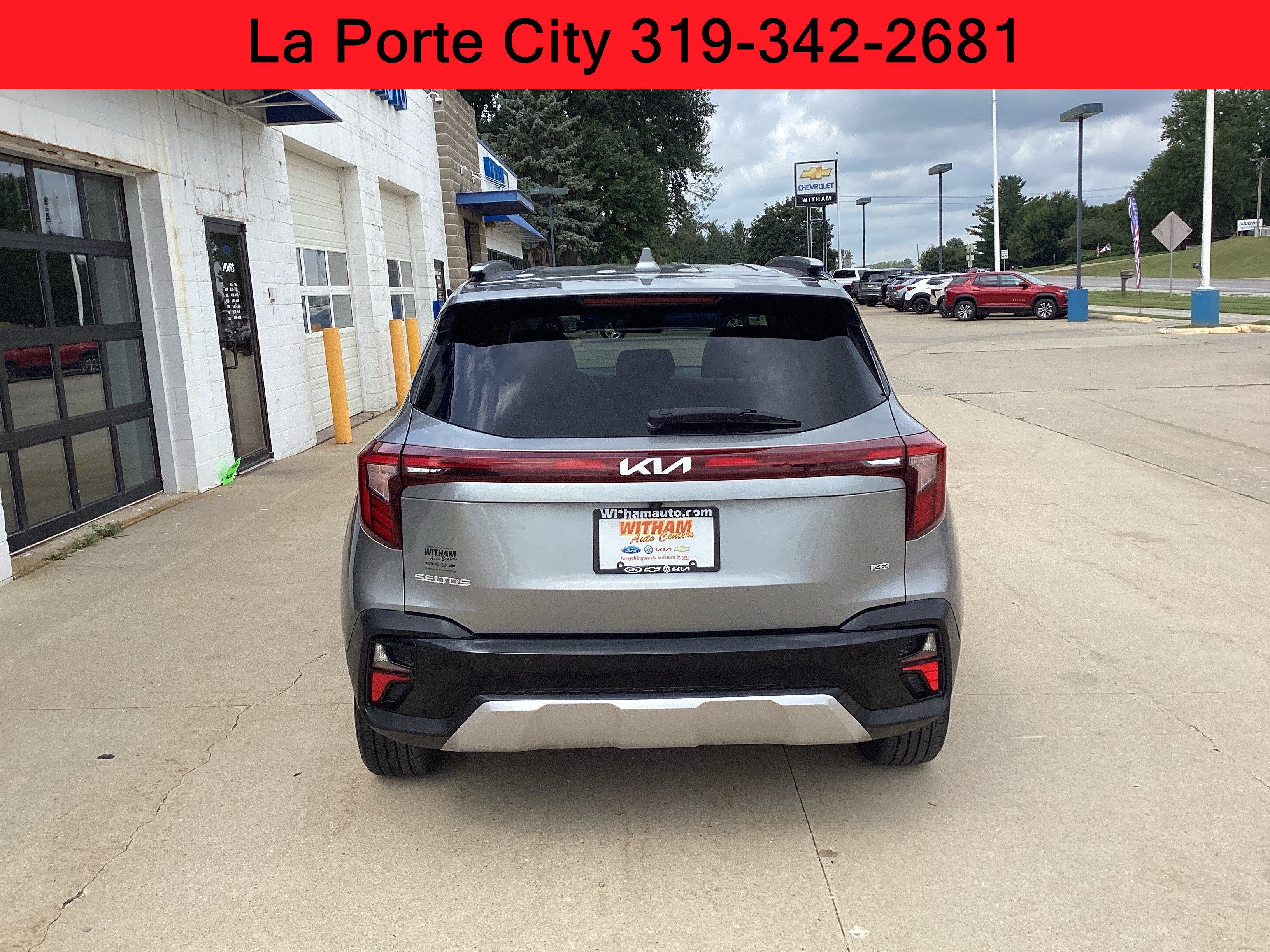Used 2025 Kia Seltos EX w/ EX Sunroof Package AWD/4WD image 2