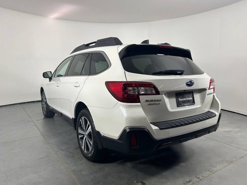 Used 2019 Subaru Outback 2.5i Limited w/ Popular Package #2 AWD/4WD image 3