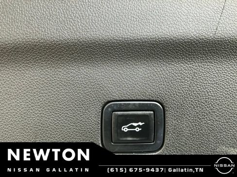 Used 2021 GMC Yukon SLT w/ SLT Premium Package AWD/4WD image 24