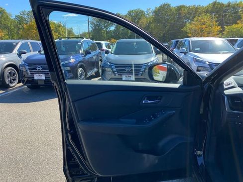 New 2026 Nissan Rogue SV image 9