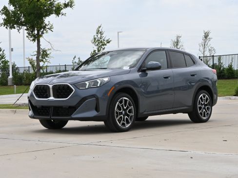 Certified 2026 BMW X2 xDrive28i AWD/4WD image 5