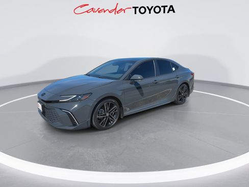 Used 2025 Toyota Camry XSE image 4