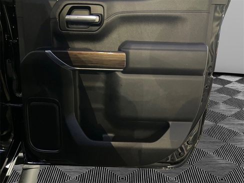 Used 2021 Chevrolet Silverado 1500 LT Trail Boss w/ Convenience Package II image 14