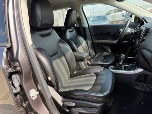 Used 2018 Jeep Compass Latitude w/ Popular Equipment Group AWD/4WD image 26