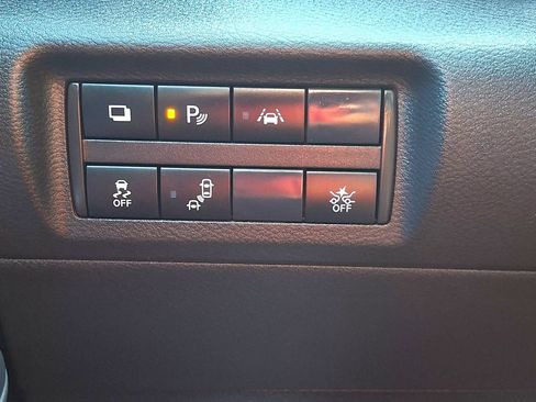 Used 2021 Nissan Kicks S FWD image 24