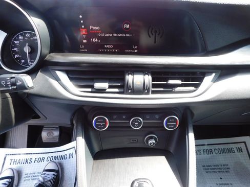 Used 2018 Alfa Romeo Stelvio AWD image 37