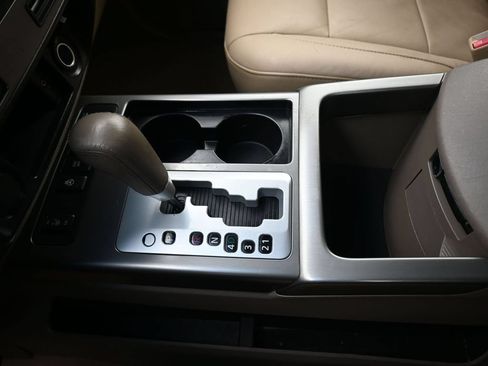 Used 2011 Nissan Armada Platinum w/ 2nd Row Captain Seat Pkg RWD image 22