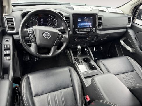 Used 2023 Nissan Frontier SV w/ SV Premium Package image 15