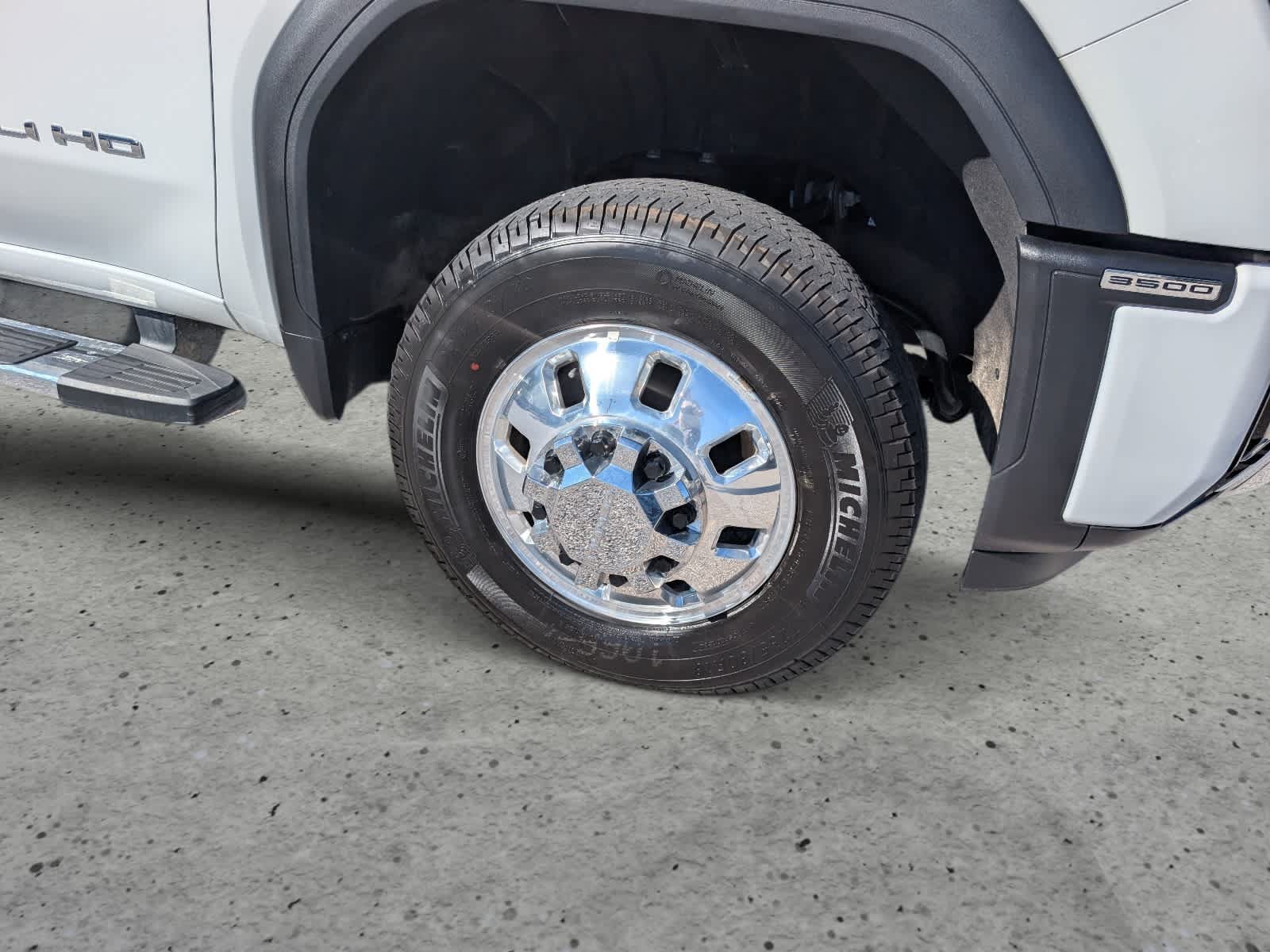 Certified 2026 GMC Sierra 3500 Denali AWD/4WD image 9