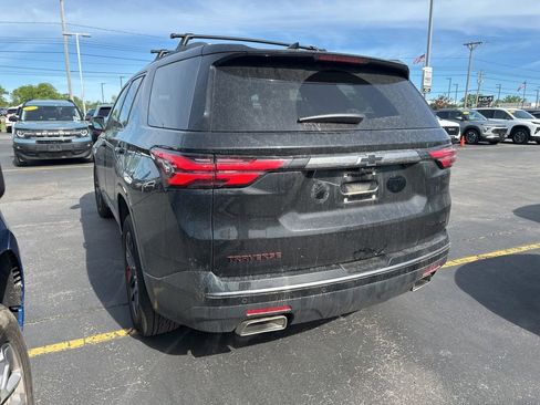Used 2023 Chevrolet Traverse Premier w/ Redline Edition AWD/4WD image 4