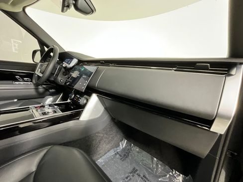 Used 2023 Land Rover Range Rover Autobiography image 19