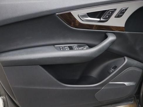 Used 2019 Audi Q7 2.0T Premium Plus w/ Premium Plus Package AWD/4WD image 16