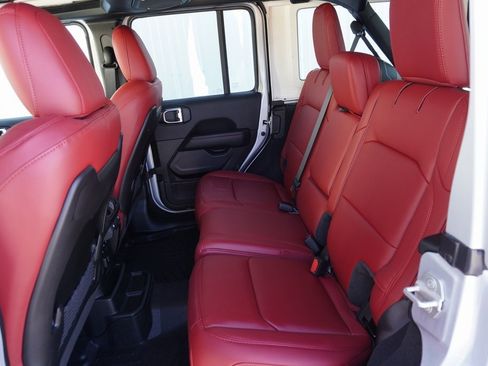 Used 2024 Jeep Wrangler Rubicon 392 image 27