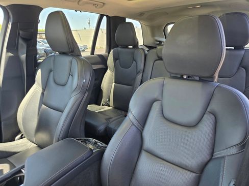 Certified 2023 Volvo XC90 T8 Ultimate w/ Protection Package Premier AWD/4WD image 17