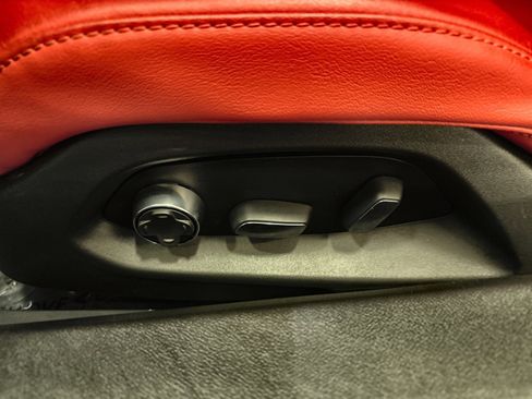 Used 2023 Chevrolet Corvette Z06 image 32