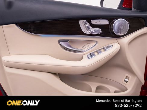 Used 2017 Mercedes-Benz GLC 300 4MATIC image 13