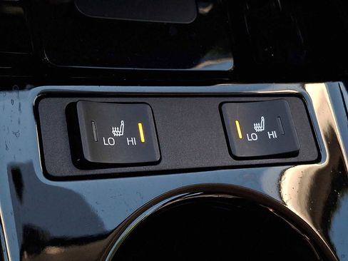 Used 2021 Toyota Prius Prime Limited FWD image 19
