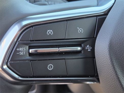 Used 2025 Chevrolet Suburban Premier image 21