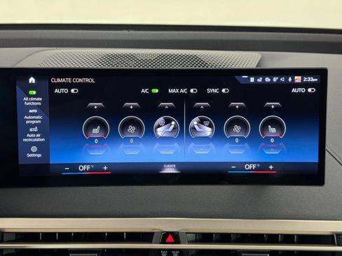 Used 2022 BMW iX xDrive50 w/ Sport Package image 26