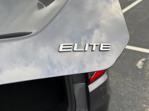 Used 2023 Honda Pilot Elite image 33